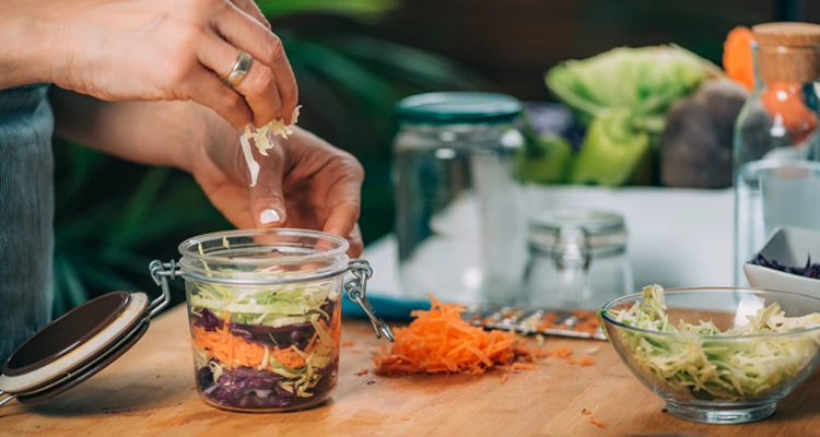 Gesund durch den Herbst: Mit fermentierten Lebensmitteln die Immunabwehr stärken